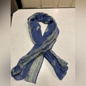 Women’s ultralight unbranded paisley printed scarf